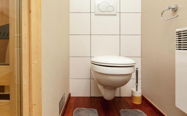 Boutique Chalet in Bullingen Near Lake