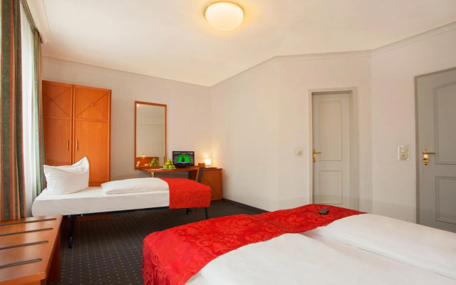 INA Hotel Royal