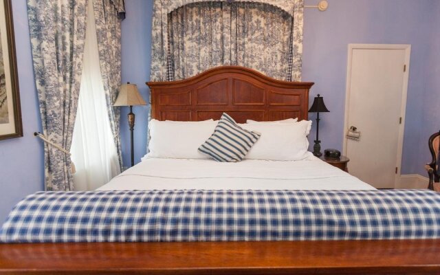 Historic Sevilla House Bed And Breakfast