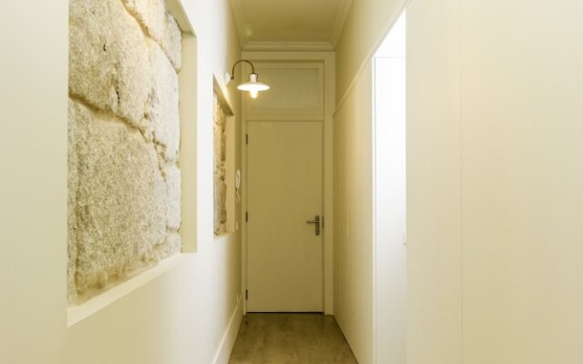 Guest H4U Flores Almada City center