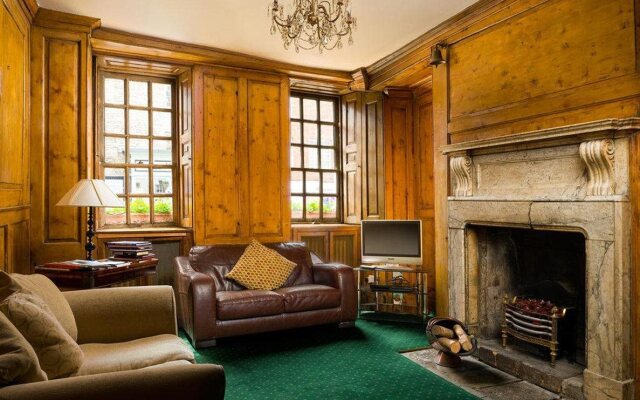 Marlborough Arms Hotel