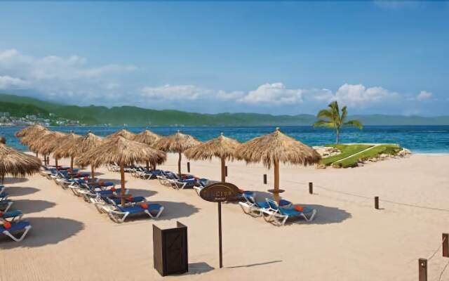 Gorgeous Sunset View Suite