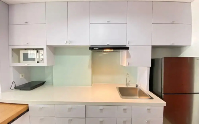 Modern & Comfy Studio Apartment at Tamansari Tera Residence