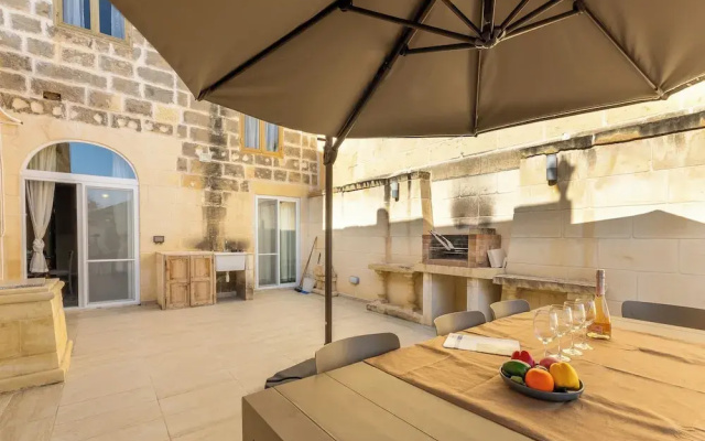 Surwig Gozitan Villa & Pool