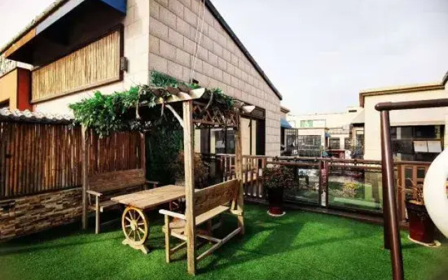 Danyang Huanhua Lelan Theme Hotel