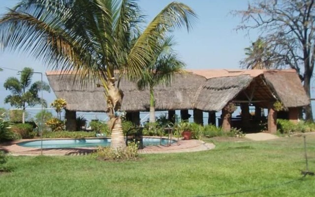 Nkhudzi Beach Lodge