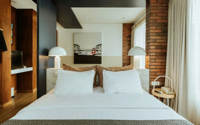 The House Tour Hotel with The Potting Shed – Guest Rooms – Bandung
