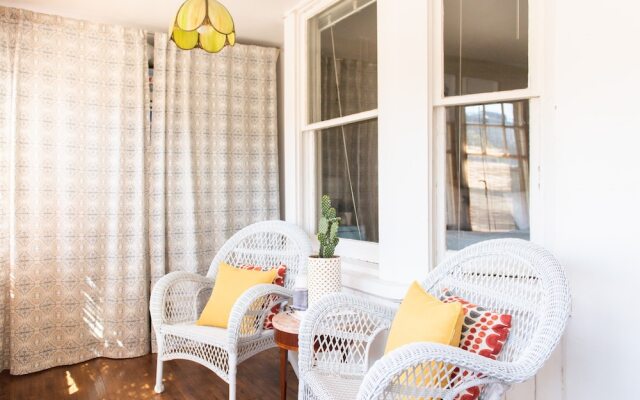 QuickStay - Stunning City Retreat (5-Bedroom House)