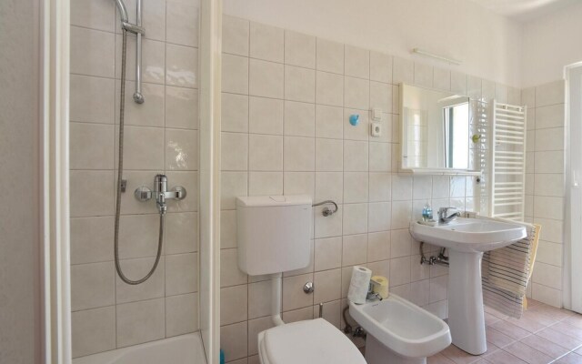 Awesome Home in Pisak With 3 Bedrooms, Private Swimming Pool and Wifi