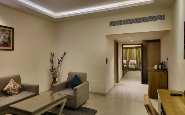 The creek boutique resort & spa