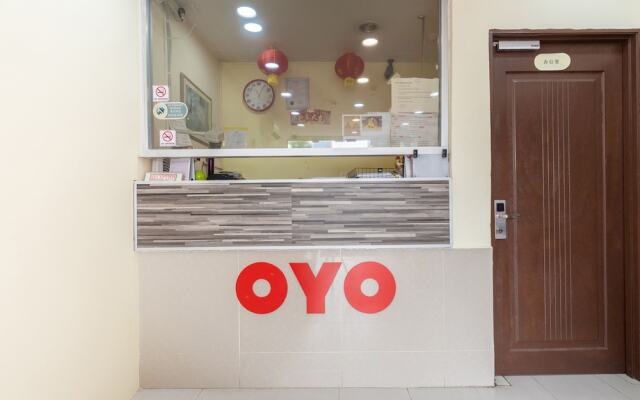 OYO 89717 Budget Star Hotel