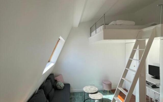 Beautiful Lincoln Apartment