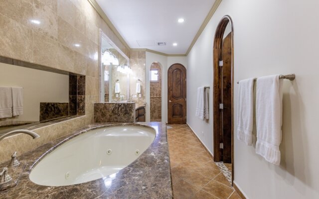 Hotel Esmeralda Beach Resort