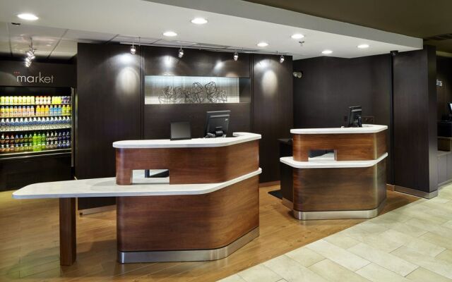 Courtyard State College