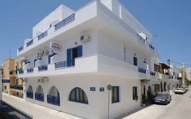 Zeus Hotel
