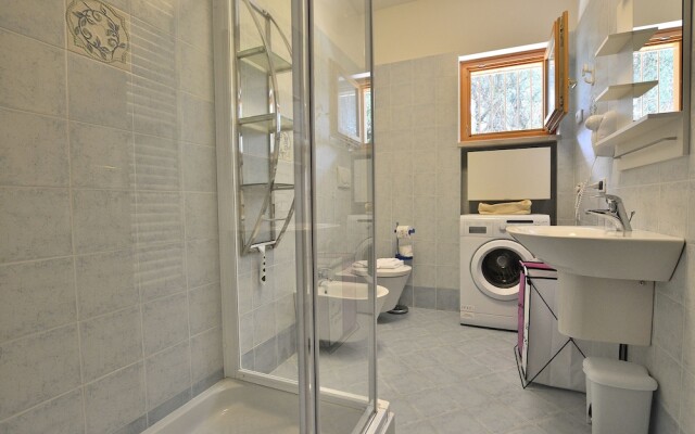 Apartment Fabiola With Pool Lake View