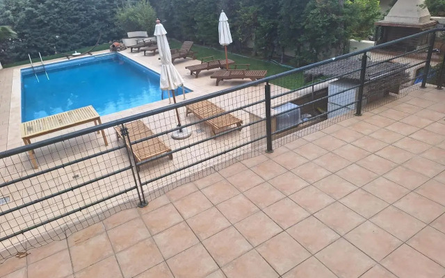 Kantza Private Pool Project, Near Metro, a 60sm Lux Pool for Your Use Only