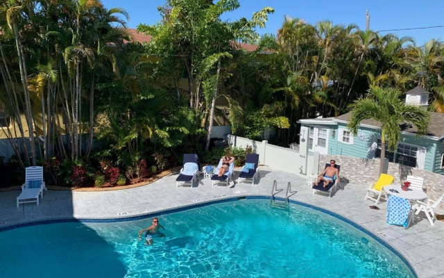 El Chico Frank`s Key West Experience