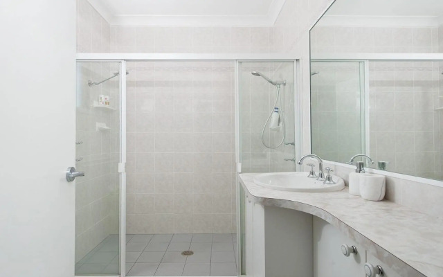 The Family Entertainer - with sweeping water views