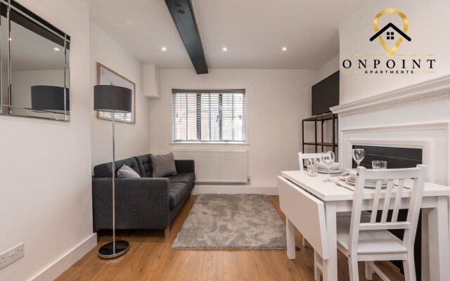 FRESH 2 Bedroom Apt With Parking
