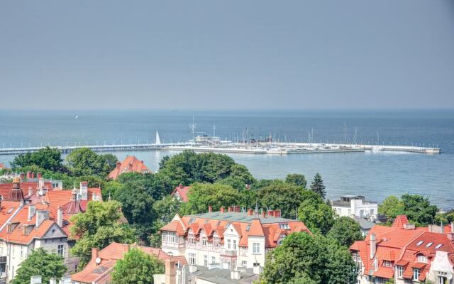 Dom & House - Level Eleven Apartment Sea View