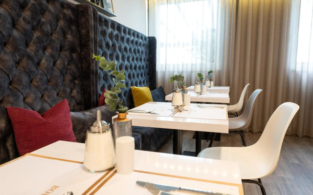 V Boutique Hotel