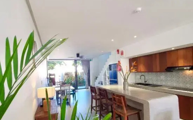 Sunrise Ocean Villa 4BR- Hoi An