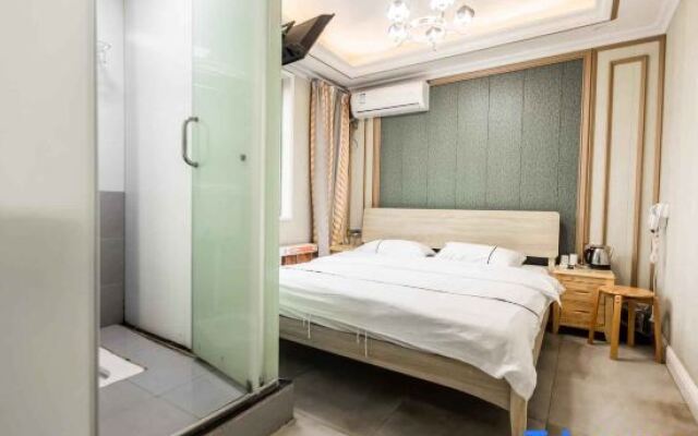 JC Electronic Competition Apartment (Wuhan Guanggu)