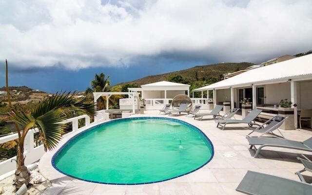 Alizee by Island Properties Online