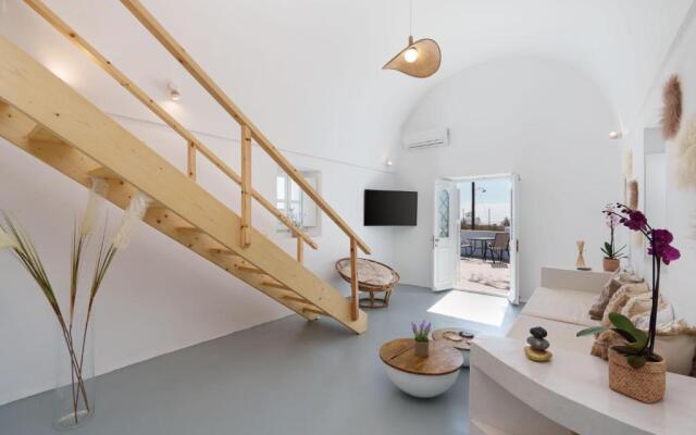 Red beach Harmony Suites Stone house