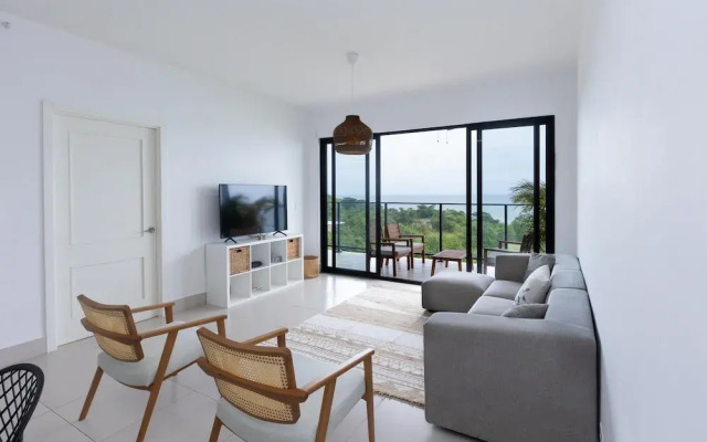 Ourfriends Condo by Acomodo
