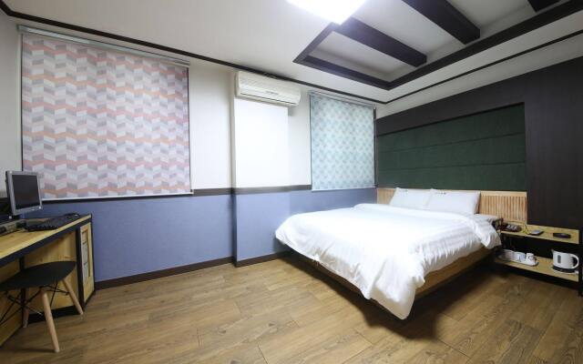 Theme Motel