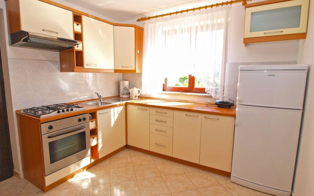 Apartment 979