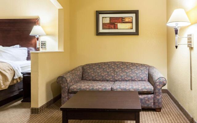 Quality Inn & Suites Lafayette