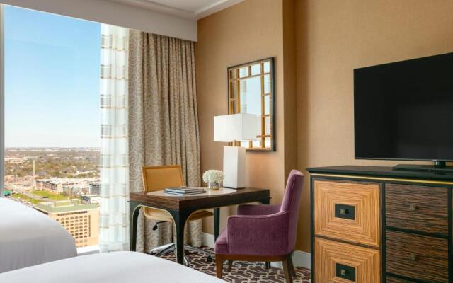 Fairmont Austin Gold Experience