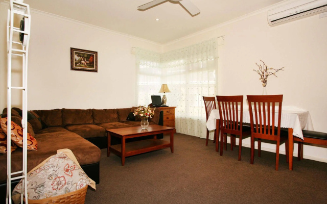 Lisson Holiday Rental – Guest Rooms – Melbourne