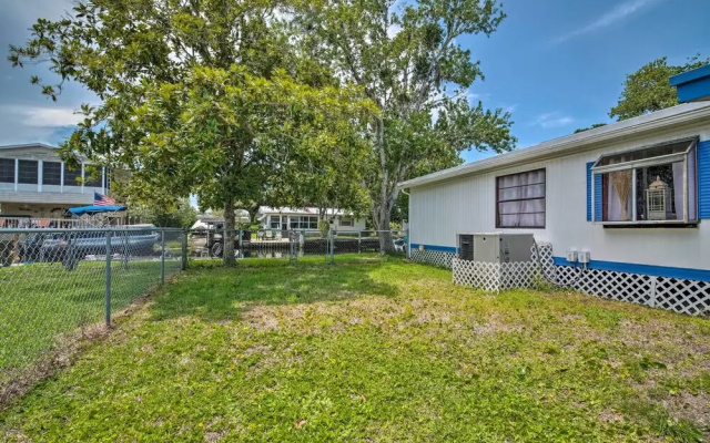 Homosassa Retreat w/ Sunroom & Canal Views!