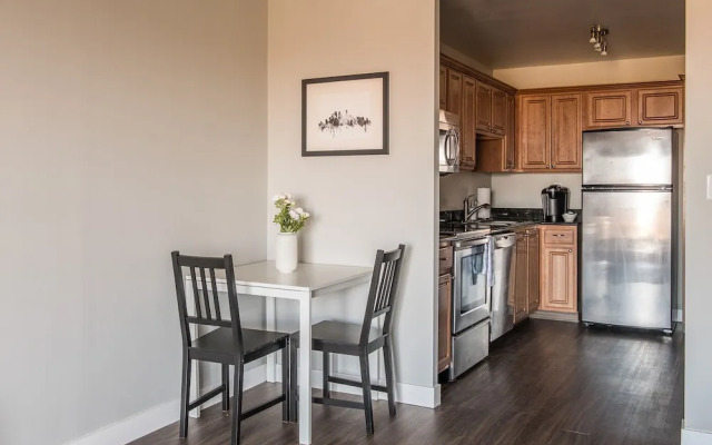 FRONTDESK The Churchill Apts Downtown Minneapolis