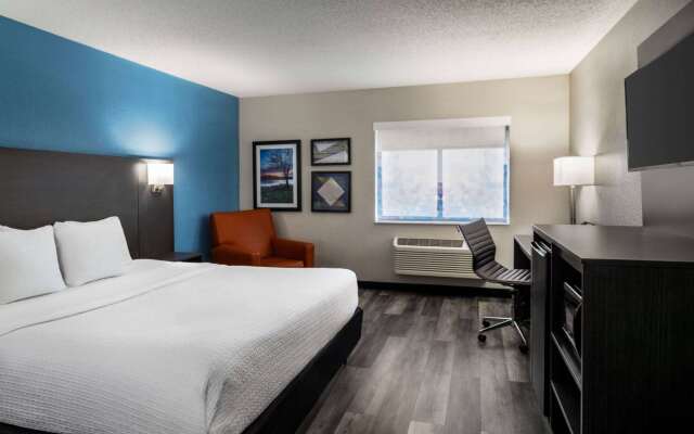 La Quinta Inn & Suites by Wyndham Chicago Tinley Park