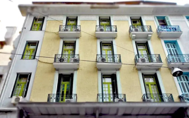 Zeus Hostel