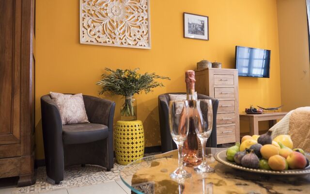 Suites Coronell d'En Vila