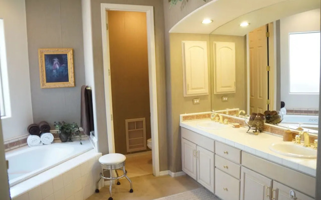 Troon Skyline Private By Signature Vacation Rental