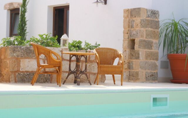 Luxury Courtyard