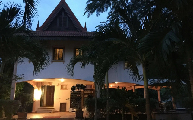 Relax Resort Angkor Villa
