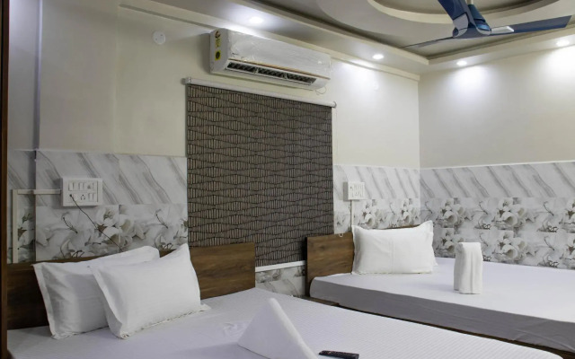 Anandaloke Residency