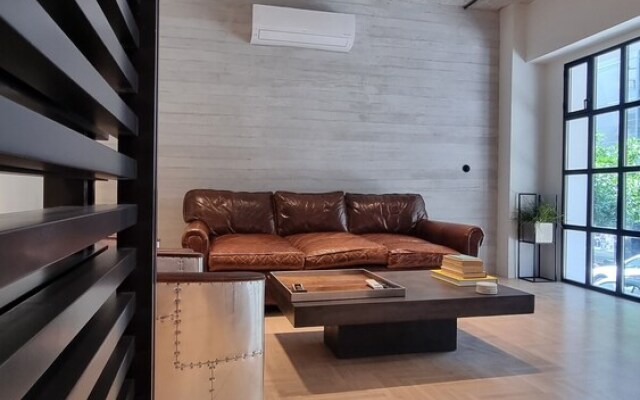 A NYC loft design Studio APT in Kolonaki