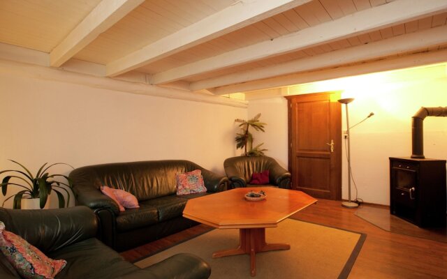 Charming Apartment in Weißenhof Near the Forest