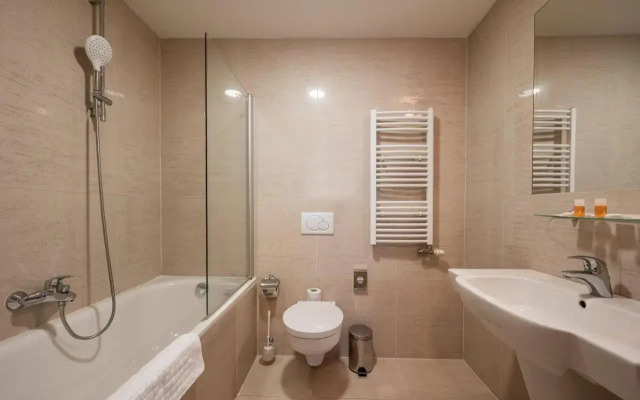 Hotel Ruby Blue