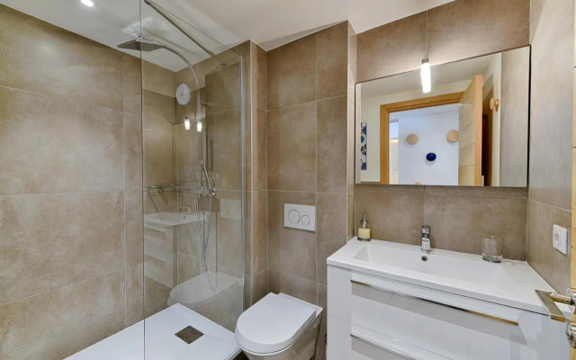 Thedrus luxury apt, swimming pool, SPA & more