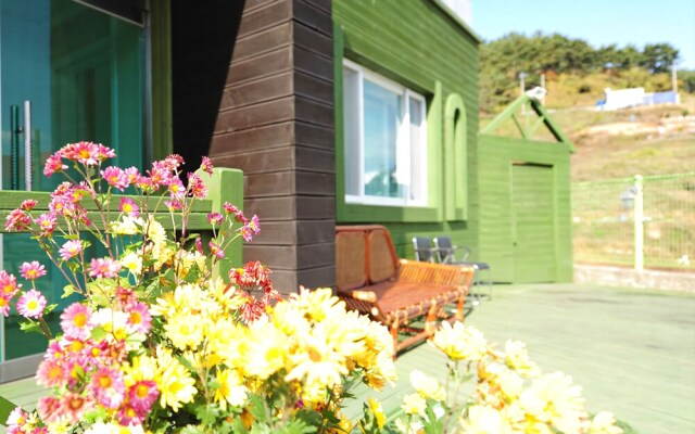 Tongyeong Paradise Pension